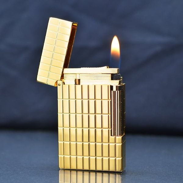 Bật lửa Dupont vàng kẻ vuông D51