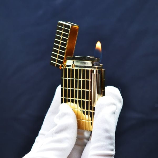 Bật lửa Dupont vàng kẻ vuông D51