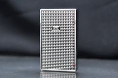 Bật lửa Calories 2 Lửa Hoa Văn Ô Vuông 3D Bạc CL-S02