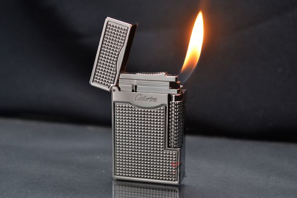 Bật lửa Calories 2 Lửa Hoa Văn Ô Vuông 3D Bạc CL-S02