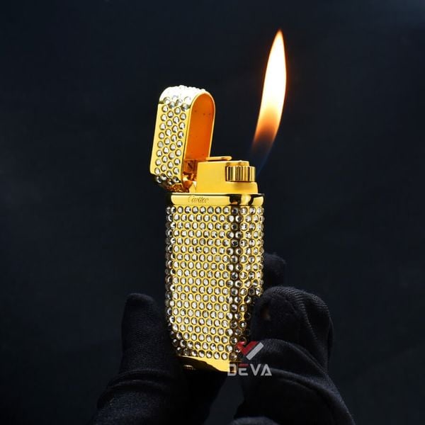 Bật Lửa Ga Đá Cartier Mạ Vàng Đính Đá Kim Cương K033