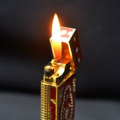 Bật Lửa G.Horse Sơn Mài Đỏ Hoa Văn Hoàng Gia Cổ Điển GH01