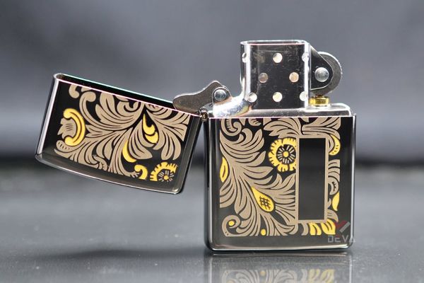 Zippo Mỹ chính hãng đen bóng hoa văn Venetian Z386