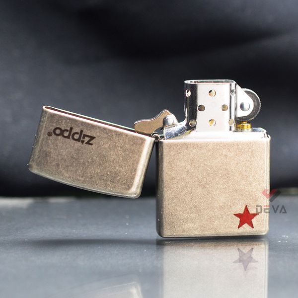 Zippo Bạc Bụi Khắc Ngôi Sao Đỏ ZK85