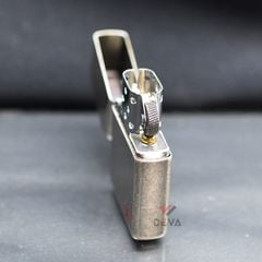 Zippo Bạc Bụi Khắc Ngôi Sao Đỏ ZK85