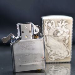 Zippo Bạc Khối Khắc Cá Chép Viền Gõ Búa BK11