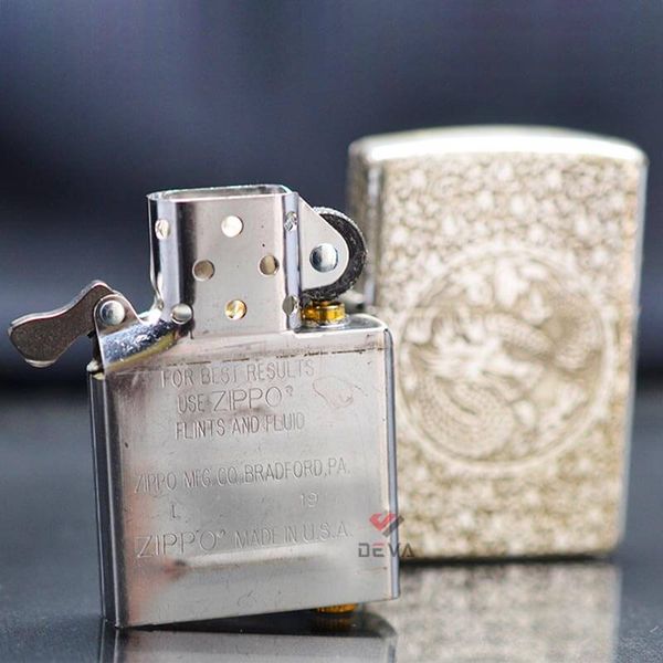 Zippo Bạc Khối Khắc Hoa Văn Rồng Phượng BK47