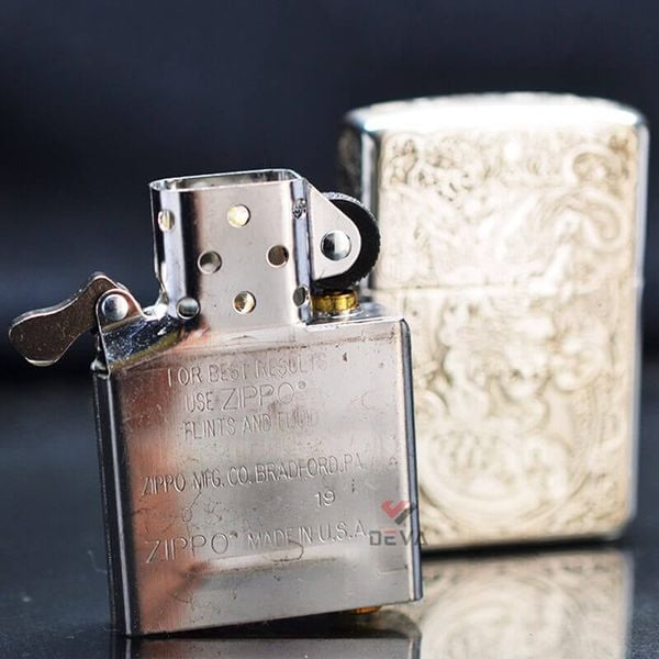 Zippo Bạc Khối Khắc Kỳ Lân Các Mặt BK08