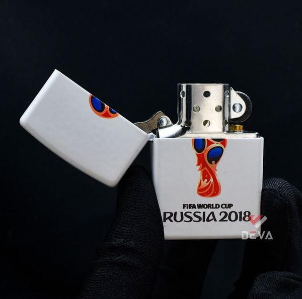 Zippo Sơn Trắng Chủ Đề Fifa World Cup 2018 Russia Z300