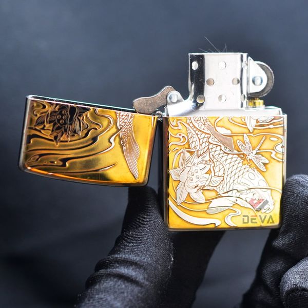 Zippo Khắc Sâu Cá Chép Trong Đầm Sen ZK115