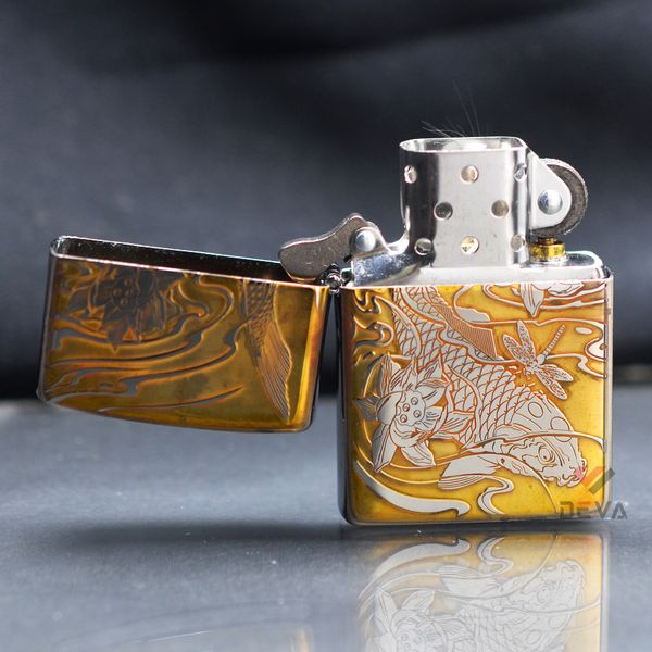 Zippo Khắc Sâu Cá Chép Trong Đầm Sen ZK115