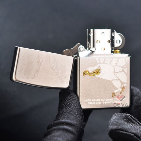 Zippo Mạ Satin Khắc Hình Đại Bàng Cách Điệu Eagle Z41