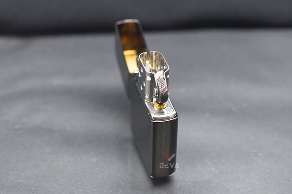 Zippo Màu Đen Gỗ Mun Ebony ZT21
