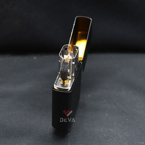 Zippo Sơn Hình Thanh Long Bay Lượn Z143