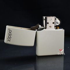 Zippo Sơn Trắng Nắp In Logo Z256