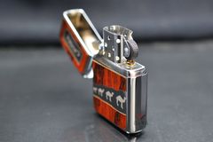 Zippo Armor xuất Nhật Ốp Gỗ Chủ Đề Camel Bản Giới Hạn ZN348