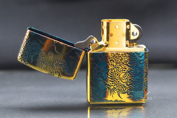 Zippo Armor Đồng Cháy Khắc Rồng Bay Lượn ZN09