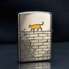 Zippo Armor Khắc Chú Mèo Trên Bờ Tường Số Giới Hạn ZN237