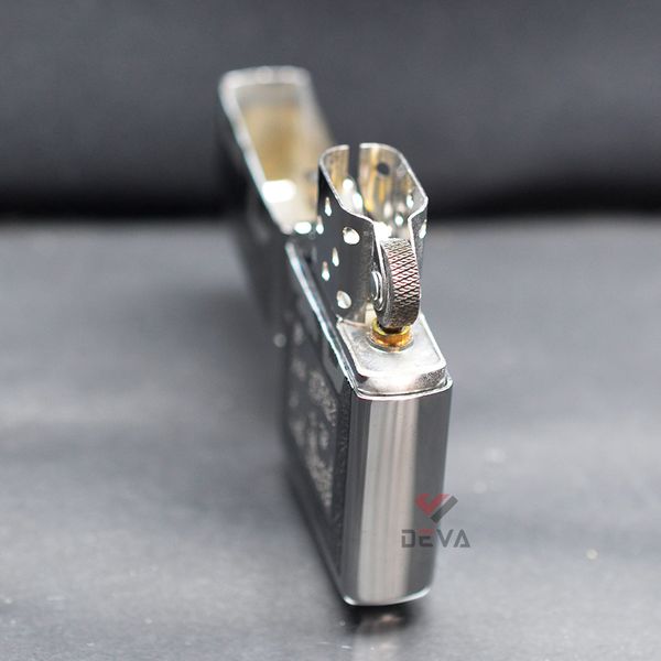 Zippo Chữ Tượng Hình Chủ Đề Hòa Bình Peace ZN63