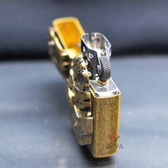 Zippo Đồng Bụi Gắn Emblem Ma Hổ ZN112