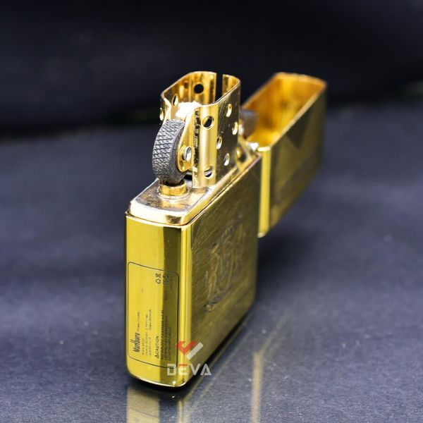 Zippo Khắc Chủ Đề Thương Hiệu Marlboro ZN139