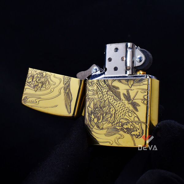 Zippo Khắc Nổi Cá Chép Đầm Sen 2 Mặt ZN80