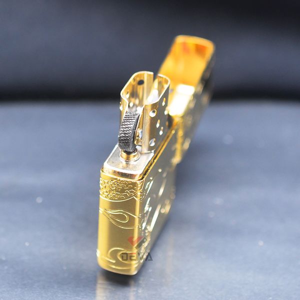 Zippo hình rồng cuộn quanh ZN06