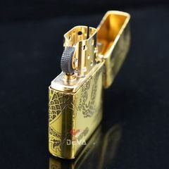 Zippo Khắc Sâu Rồng Vàng Bay Lượn ZN321