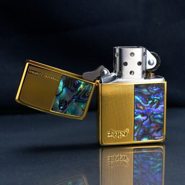 Zippo Khảm Trai Kẻ Ô Vân Sọc ZN62