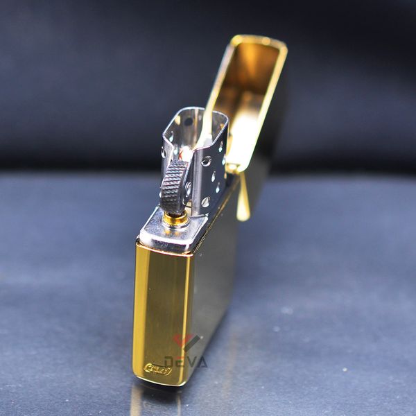 Zippo hoa văn mạ Titanium ZN21