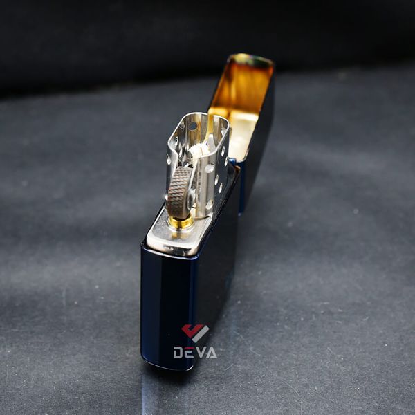 Zippo Mạ Titanium Xanh Hình Rồng Vàng ZN97