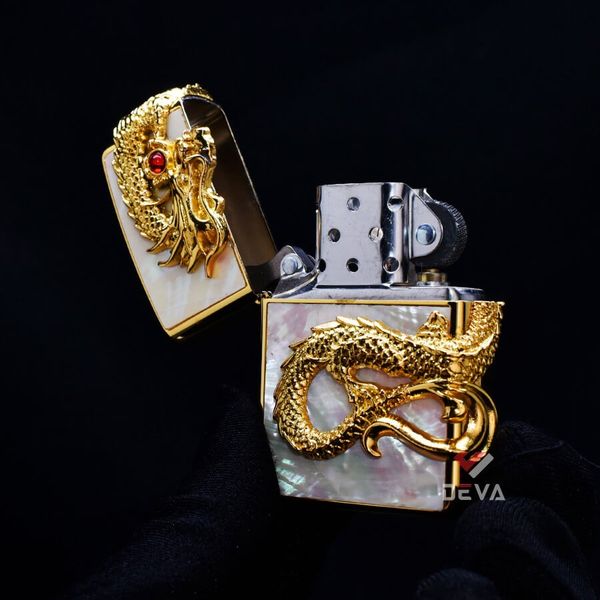 Zippo Khảm Trai Ốp Tượng Rồng Mạ Vàng Cầm Ngọc ZN300