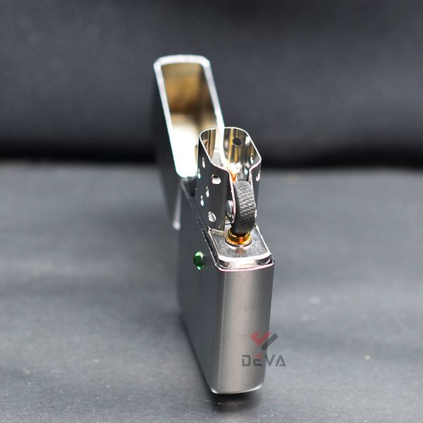 Zippo Satin Khắc Rồng Thần Đính Đá ZN70