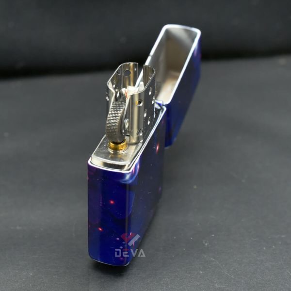 Zippo Hộp Mica Sơn Chủ Đề Nhất Niệm Hoa Khai ZN130