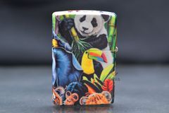 Zippo Sơn Dạ Quang Chủ Đề Khu Rừng Bí Mật ZN51