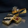 Zippo Sơn Mài Hoa Văn Mạ Vàng Kẻ Chéo ZN67