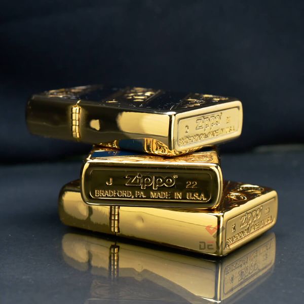 Zippo Sơn Mài Hoa Văn Mạ Vàng Kẻ Chéo ZN67