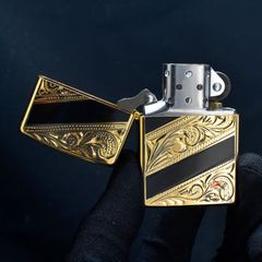 Zippo Sơn Mài Hoa Văn Mạ Vàng Kẻ Chéo ZN67