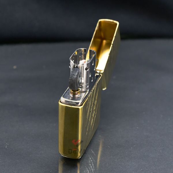 Zippo Armor Chủ Đề Đầu Lâu 3D Skull Clock ZD33