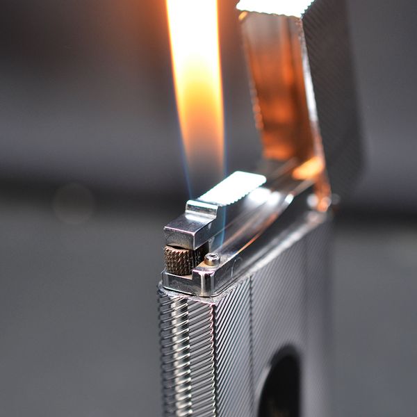 Bật lửa ST Dupont kẻ chéo Điệp Viên 007 D202