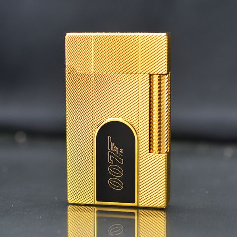 Bật lửa ST Dupont kẻ chéo Điệp Viên 007 D202