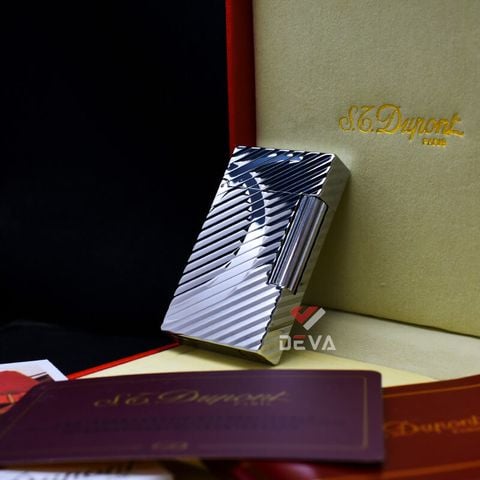 Bật lửa Dupont bạc kẻ chéo lượn sóng chữ D cách điệu D150T