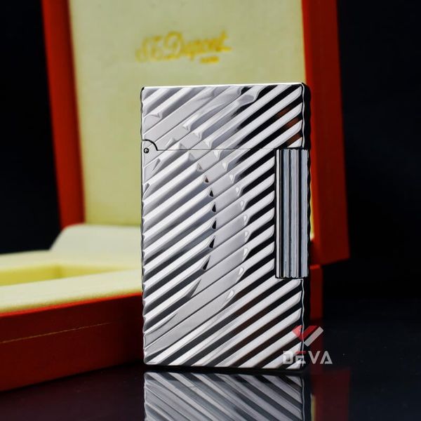 Bật lửa Dupont bạc kẻ chéo lượn sóng chữ D cách điệu D150T