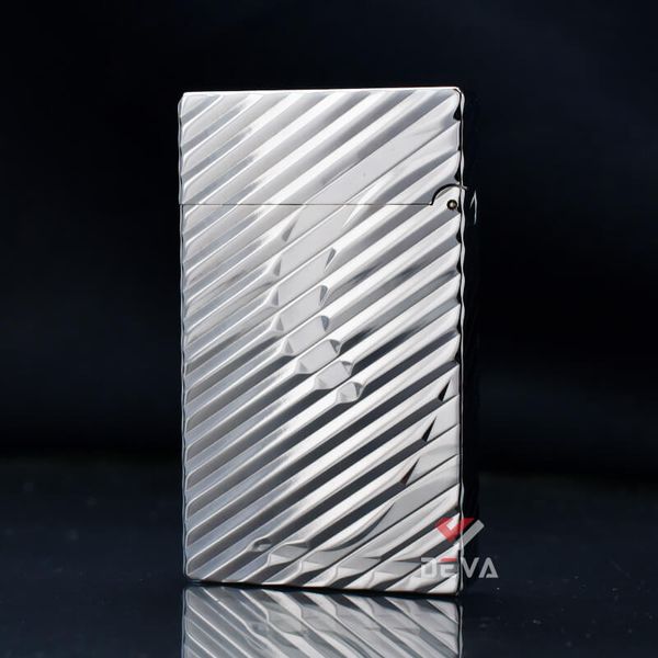Bật lửa Dupont bạc kẻ chéo lượn sóng chữ D cách điệu D150T