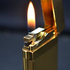 Bật lửa ST Dupont kẻ ô vuông mini nổi D229