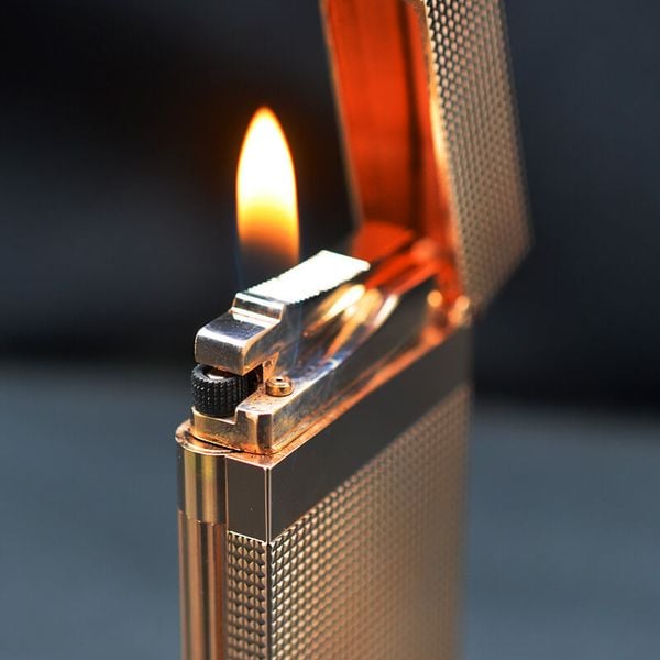 Bật lửa ST Dupont kẻ ô vuông mini nổi D229