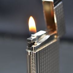 Bật lửa ST Dupont vàng ô vuông D109