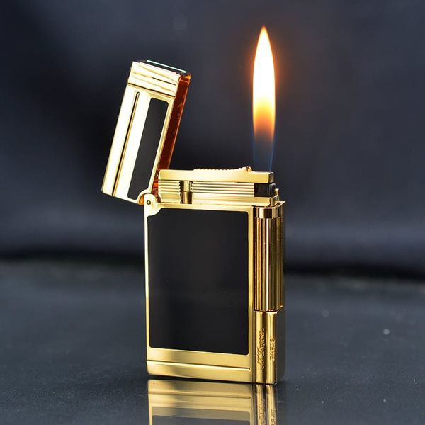 Bật lửa ST Dupont sơn mài đen kẻ vàng cạnh sọc D226V