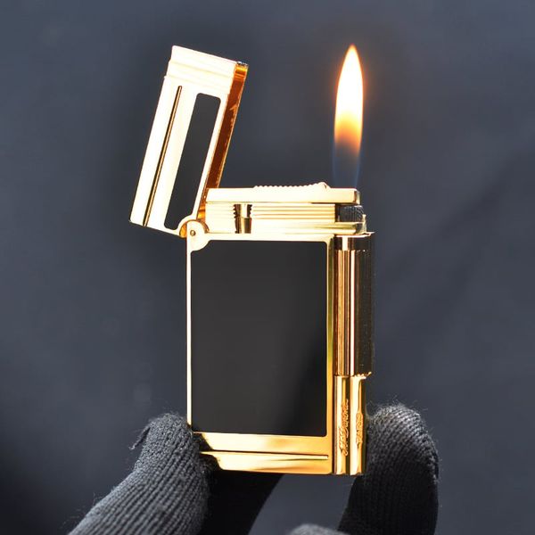 Bật lửa ST Dupont sơn mài đen kẻ vàng cạnh sọc D226V