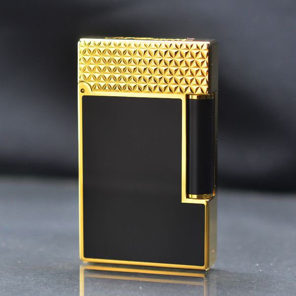 Bật lửa ST Dupont sơn mài đen nắp hoa văn tam giác D232